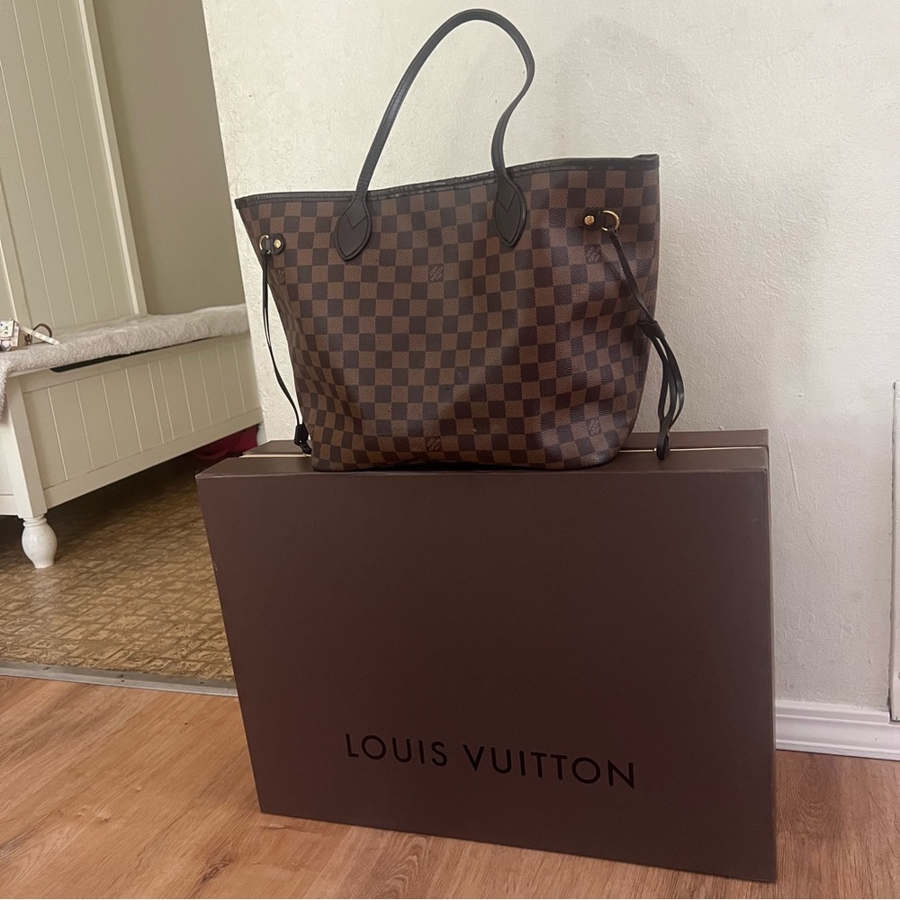 Authentic Louis Vuitton Neverfull MM Damier Ebene Purse